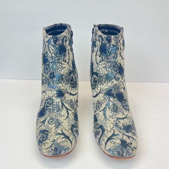 Bernardo Blue Floral Ankle Boots with Gold Heel Size 10M - Picture 3 of 9
